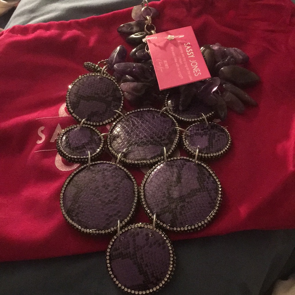 Tizani Bib